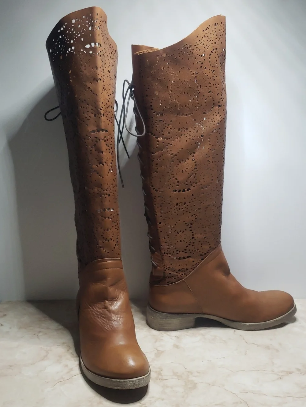 Sundance Women's Tall Brown Laser-Cut Leather Boots With Laces 41